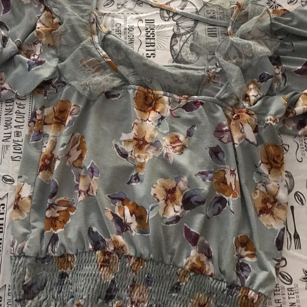 Women’s Buckle Shirt